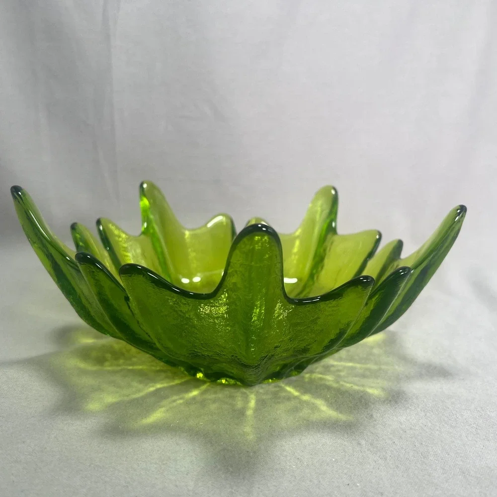 Vintage MCM Viking Epic Stockholm Green Spiked Lotus Bowl Wayne Husted Glass 60s